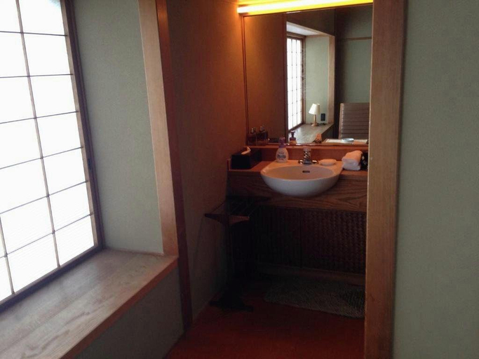 Bathroom 3, Ryokan Yoyokaku, Karatsu