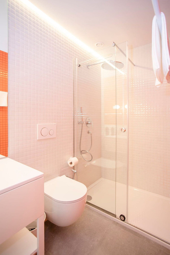 Bathroom 4, Allegro Boutique Apartment B, Porto
