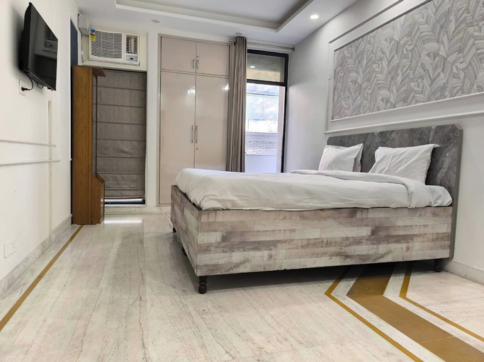 Room 4, Metrolink Apartment & Suites-Green Park, Delhi