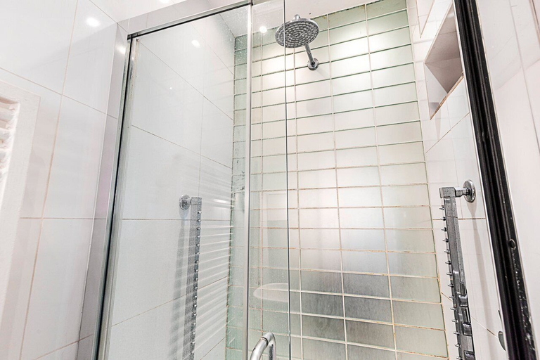 Bathroom 2, Stylish Mews Home in Kensington, London