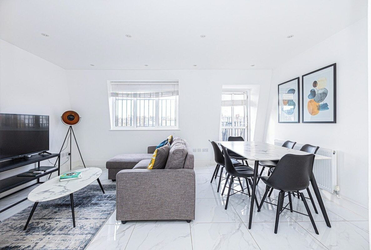 Others 4, Stylish Three-bed Flat in Marylebone, London