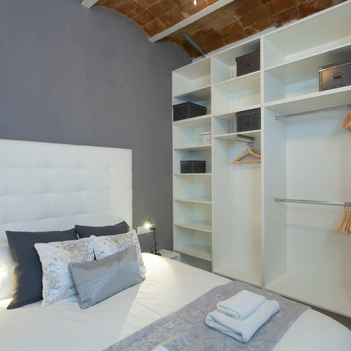 Room 3, Colour PoP Fira 1 Apt By Myrentalhost, Barcelona