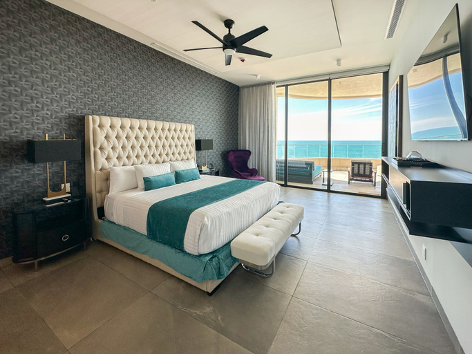 Room 3, Beachtop Haven 2BR Condo at Iconic Sandy Beach, Puerto Peñasco