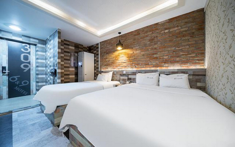 Bedroom 4, Yeosu Six and Nine, Yeosu