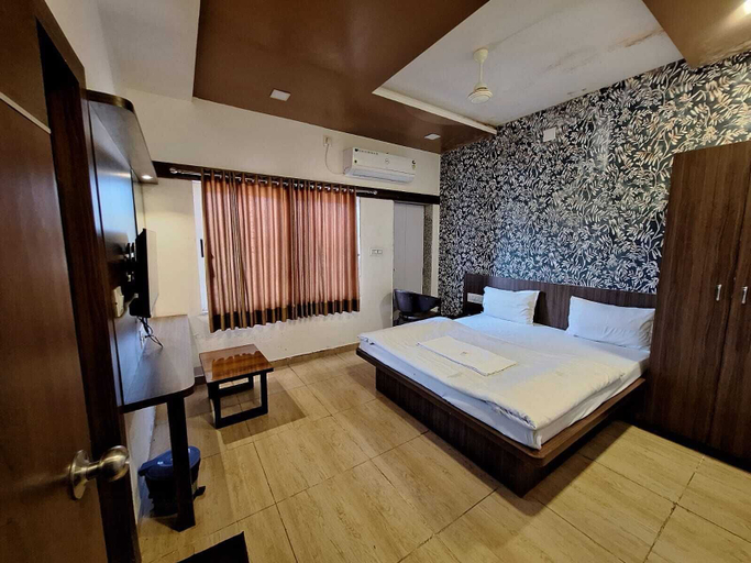 Bedroom 2, Hotel Candlewood Bar & Restro, Sirohi