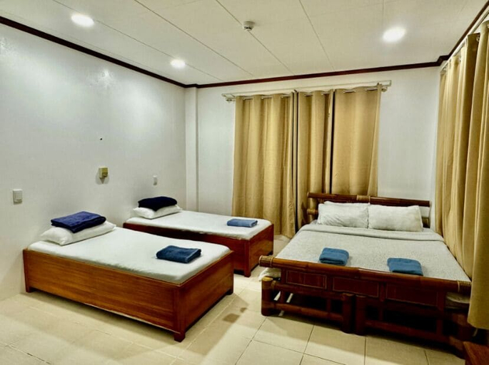 Bedroom 3, Bluewaves Hostel & Villa Panagsama by Hiverooms, Moalboal