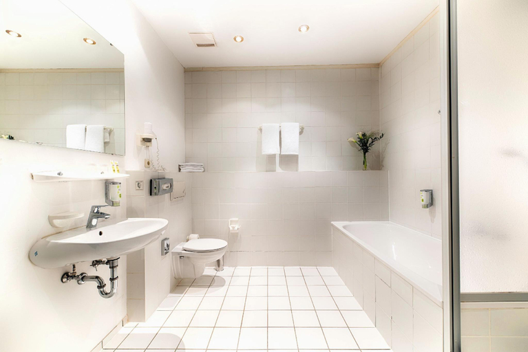 Bathroom 5, Taste Hotel Kulmbach, Kulmbach