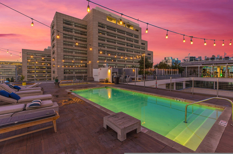 Room 1, Stylish 2br/2ba At HWH by Oneluxstay, Los Angeles