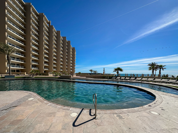 Room 2, Has it all Beachfront Retreat With Stunning Views, Puerto Peñasco