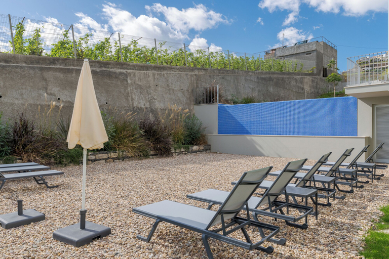 Sundeck 3, Isabel Place, Câmara de Lobos