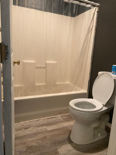 Bathroom, Glendale Inn, Douglas