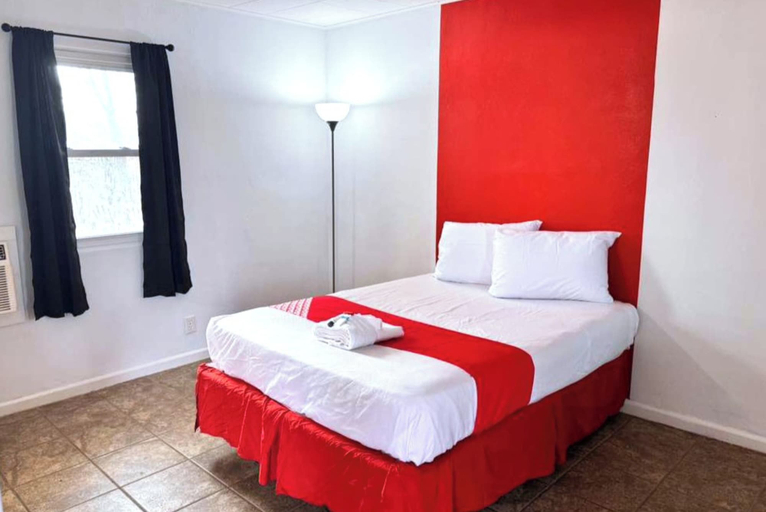 Bedroom 5, Skylark Motel by OYO, Taylor