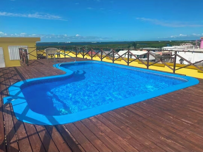 Rooftop pool