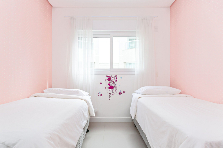 Room 5, Apto em prédio c/ piscina 350m da praia RTG208, Florianopolis