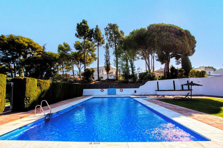 Sport & Beauty 2, Elegant Duplex House - Aloha Golf, Málaga