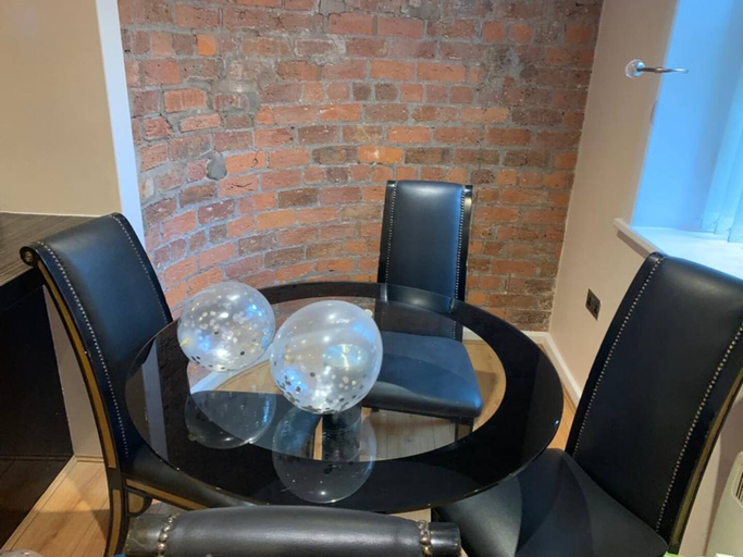 Room 2, Contractor Bookers at Infinity Apartments, Sefton