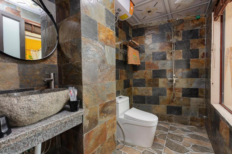 Bathroom 5, Mega View Homestay, Sa Pa