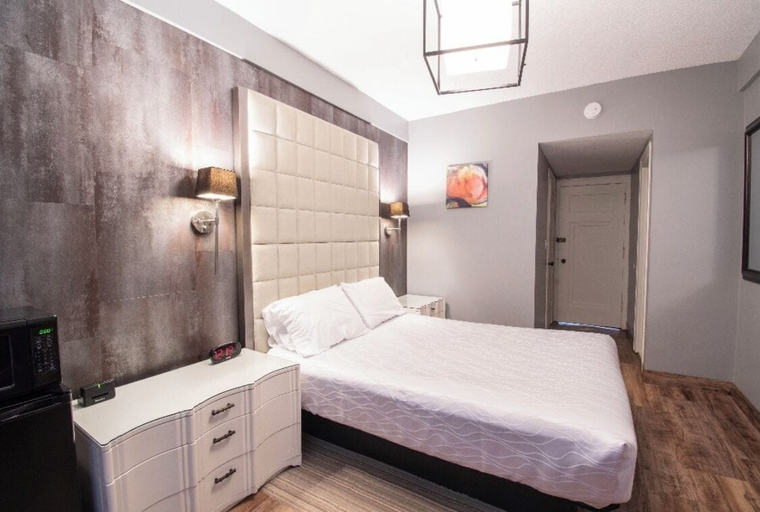 Bedroom 2, The Androy Hotel - Superior Duluth, Douglas