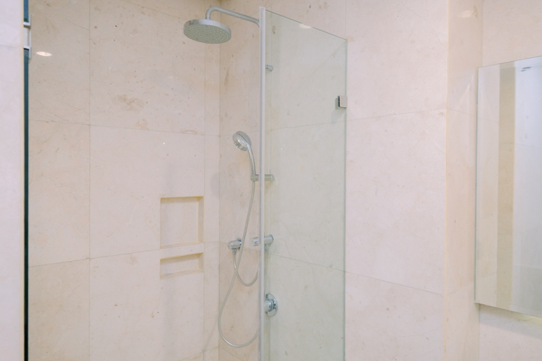 Bathroom 5, Tranquil Designed 2BR at Capitol Suites Apartment By Travelio, Central Jakarta