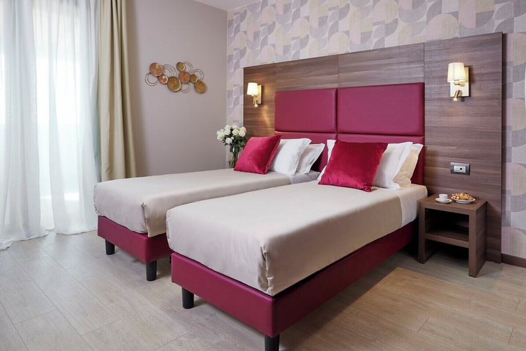 Bedroom 3, HOTEL SPIGAMONTI, Verona