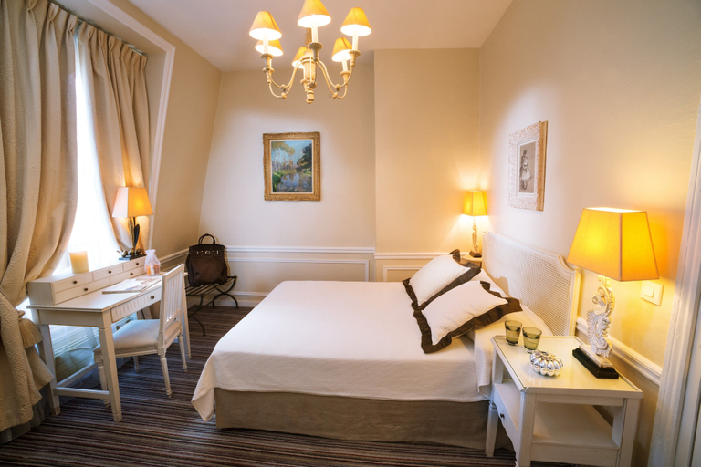 Bedroom 2, Pavillon Henri IV Hotel Restaurant Gastronomique Terrasse, Yvelines