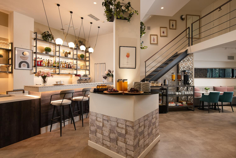 Food & Drinks 5, Urban Nest - Suites and Apartments-NEW, Attica