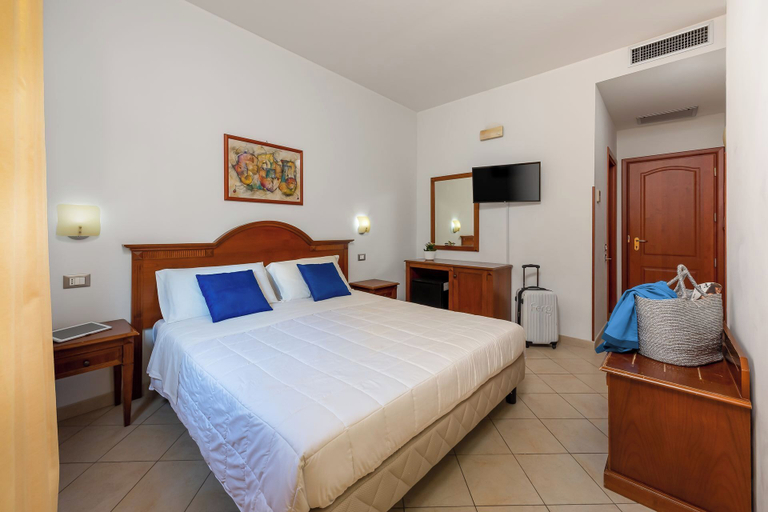 Bedroom 3, Helios Hotel, Trapani