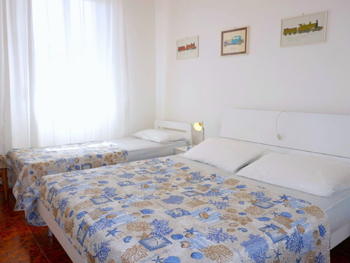 Bedroom 3, Apartment in Porto Santa Margherita by Beach, Venezia