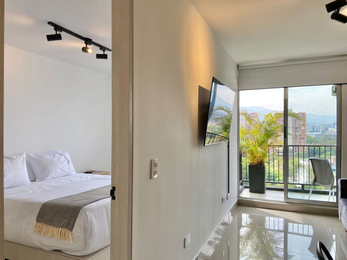 Room 2, w Magnificent 1BR With Terrace at Poblado, Medellín