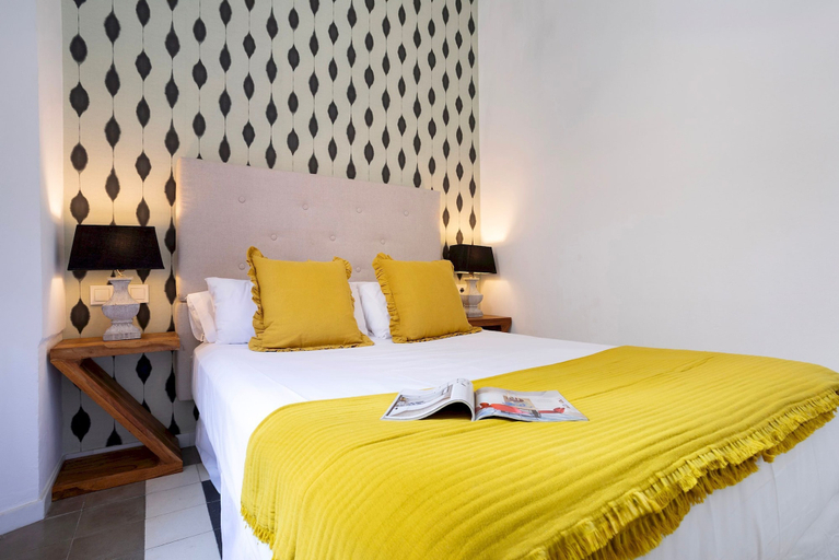 Room 5, Private Terrace 5 min Walk to Cathedral 2Bd Apartment Galera II, Sevilla