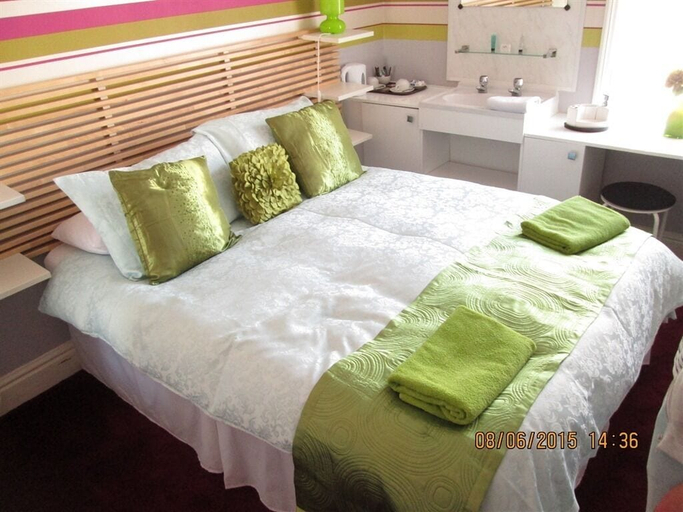 Bedroom 5, The Garnett Hotel, Blackpool