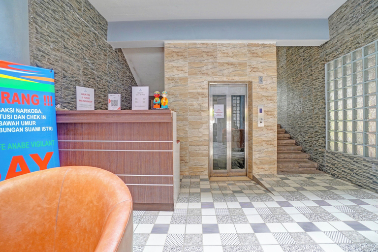 Reception 4, OYO 170 RBN Stays, Jakarta Selatan