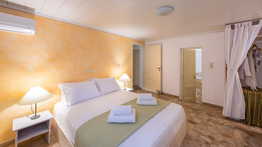 Bedroom 3, Blue Greens Villas in Krios, Paros Island, South Aegean