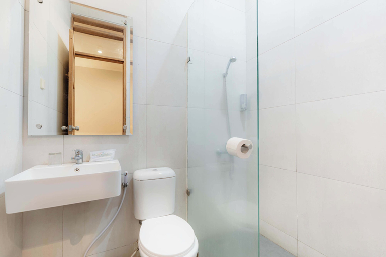 Bathroom 5, Hotel Grand Panorama Lembang, Bandung