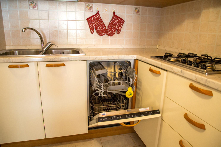 Kitchen 3, Bright apartment with two lovely terraces, Venezia