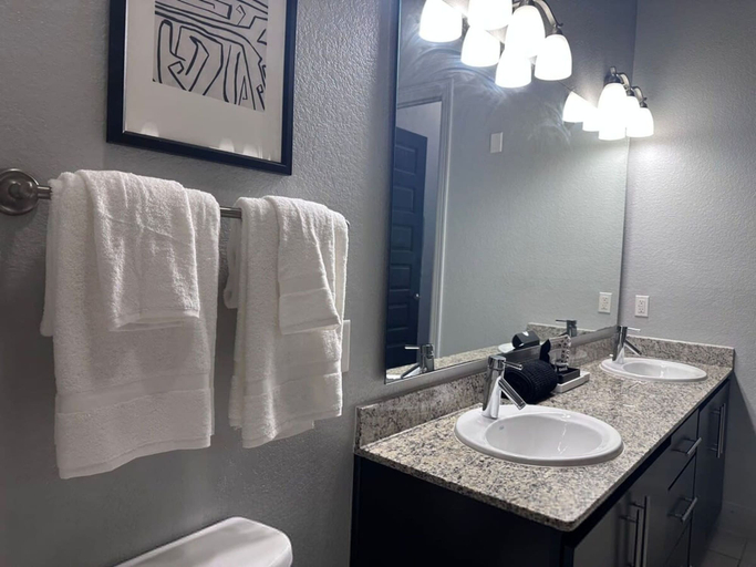 Room 4, Rose at the Millennium - Stylish 1 BR in Houston, Houston