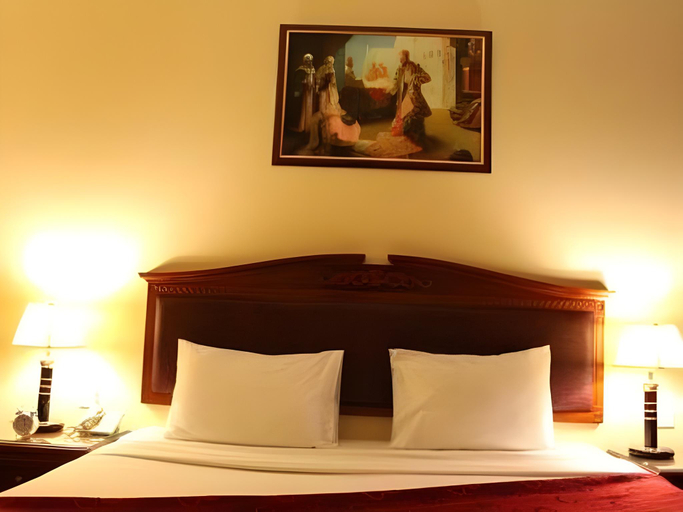Bedroom 5, Mount Royal Hotel, Dubai