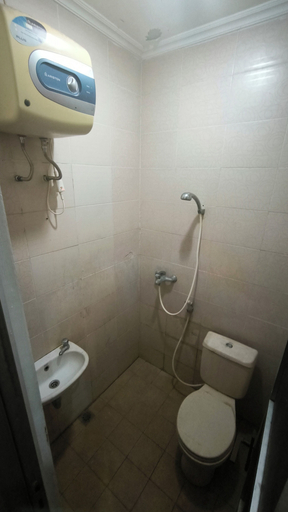 Bathroom 3, Hotel Simpang Lima Semarang, Semarang