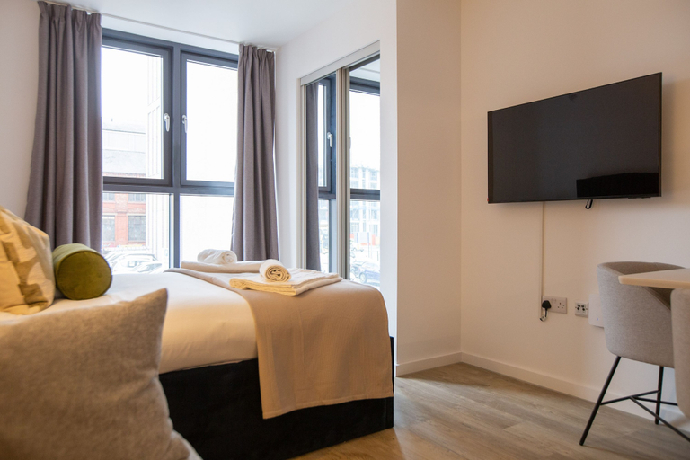 Room 5, Elegant Manchester Studio, Manchester