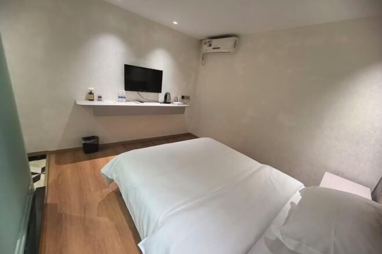 Bedroom 5, Weiyou Boutique Hotel, Nanning