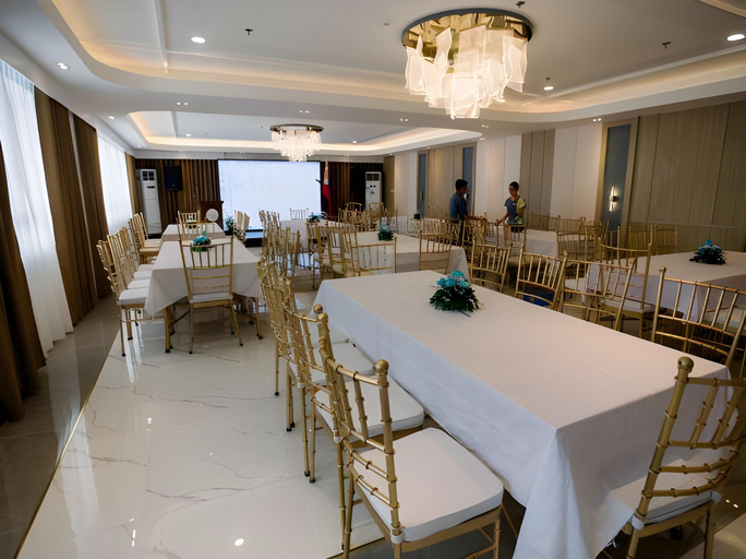 Food & Drinks 4, Coast Wise Hotel Dumaguete, Dumaguete City