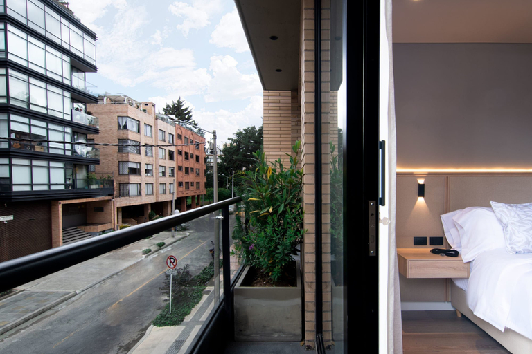 Room 3, w Phenomenal Loft w/ Great Balcony in Unicentro, Santafé de Bogotá