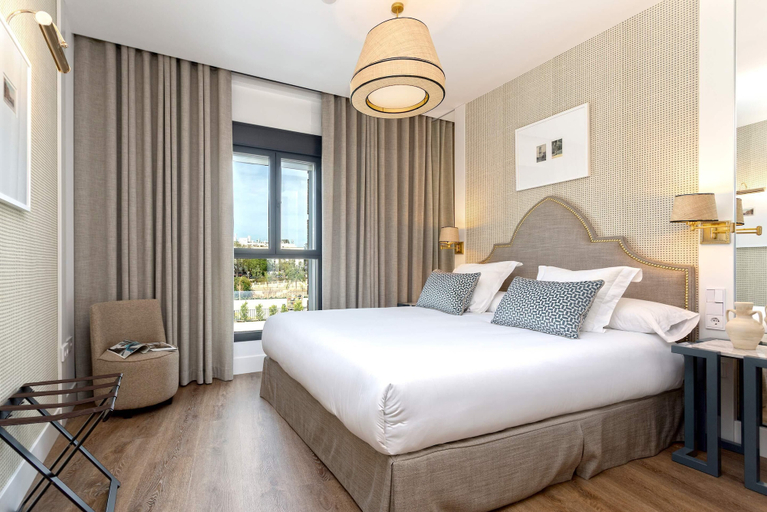 Others 4, Luxury Apartment Torre del Oro View III, Sevilla