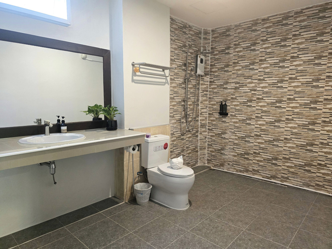 Bathroom 4, Blue Palm Residence Kata, Phuket Island