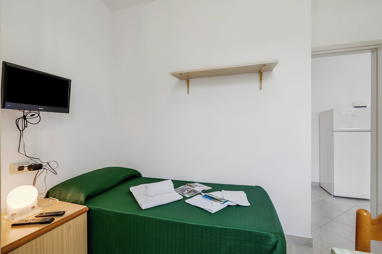 Room 3, Villa 1 Sunset with Pool on Seashore, Lecce