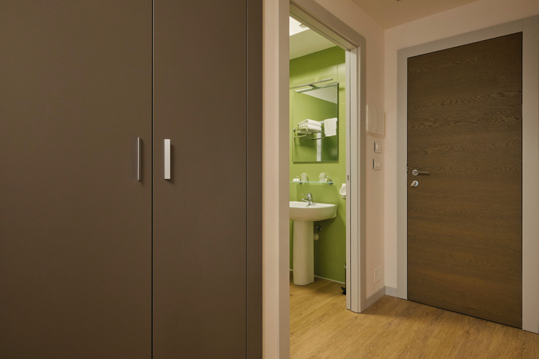 Bathroom 2, Zenit Park Hotel, Torino