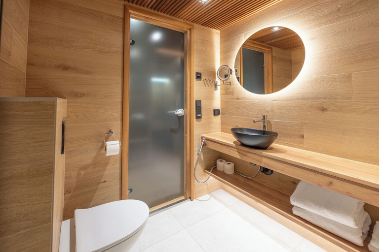 Bathroom 5, Wilderness Hotel Kieppi, Lapland