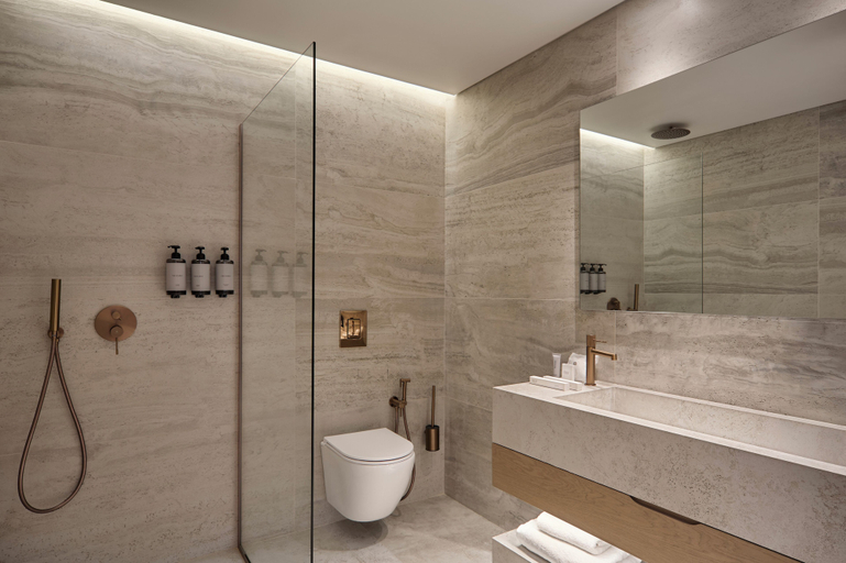 Bathroom 5, Nur City Suites, Attica