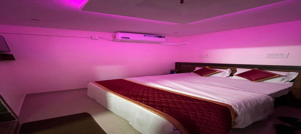 Room 2, Hotel Roope Inn, Bangalore
