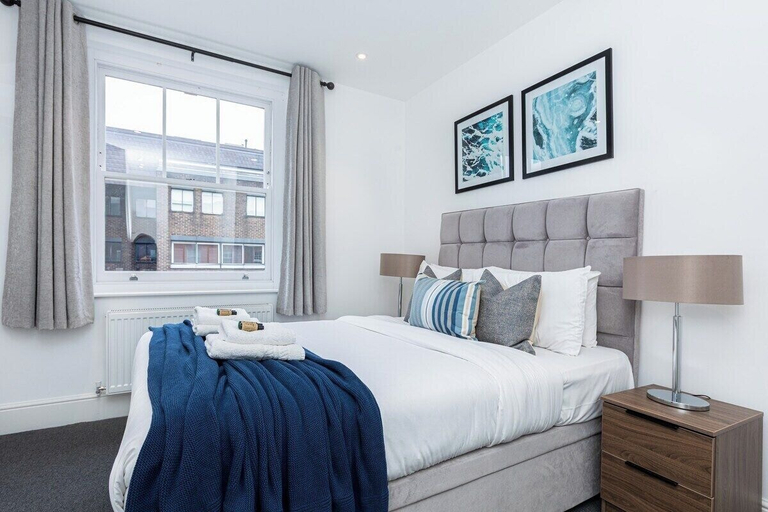 Bedroom 2, Elegant Three-bed Marylebone Flat Near Oxford Circus!, London